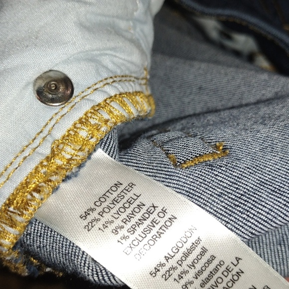 Chico's Dark Wash Distressed Ankle Jeans 2/34 - Picture 5 of 6